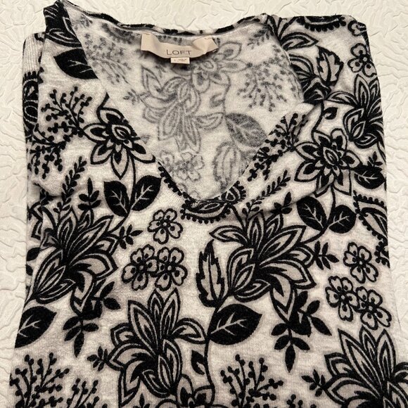 Ann Taylor top - Picture 1 of 5